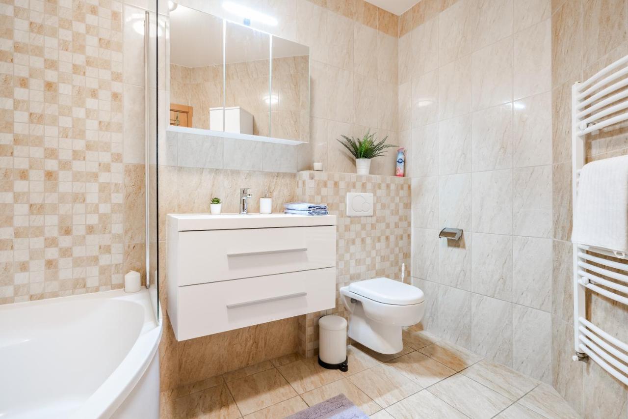 Central Premier Apartment Budapest Esterno foto