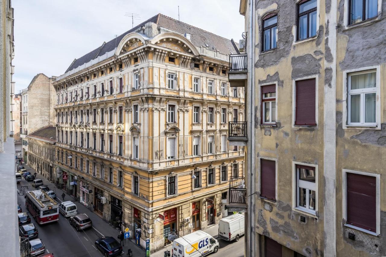 Central Premier Apartment Budapest Esterno foto